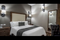 Habitación Deluxe, Histórico Central